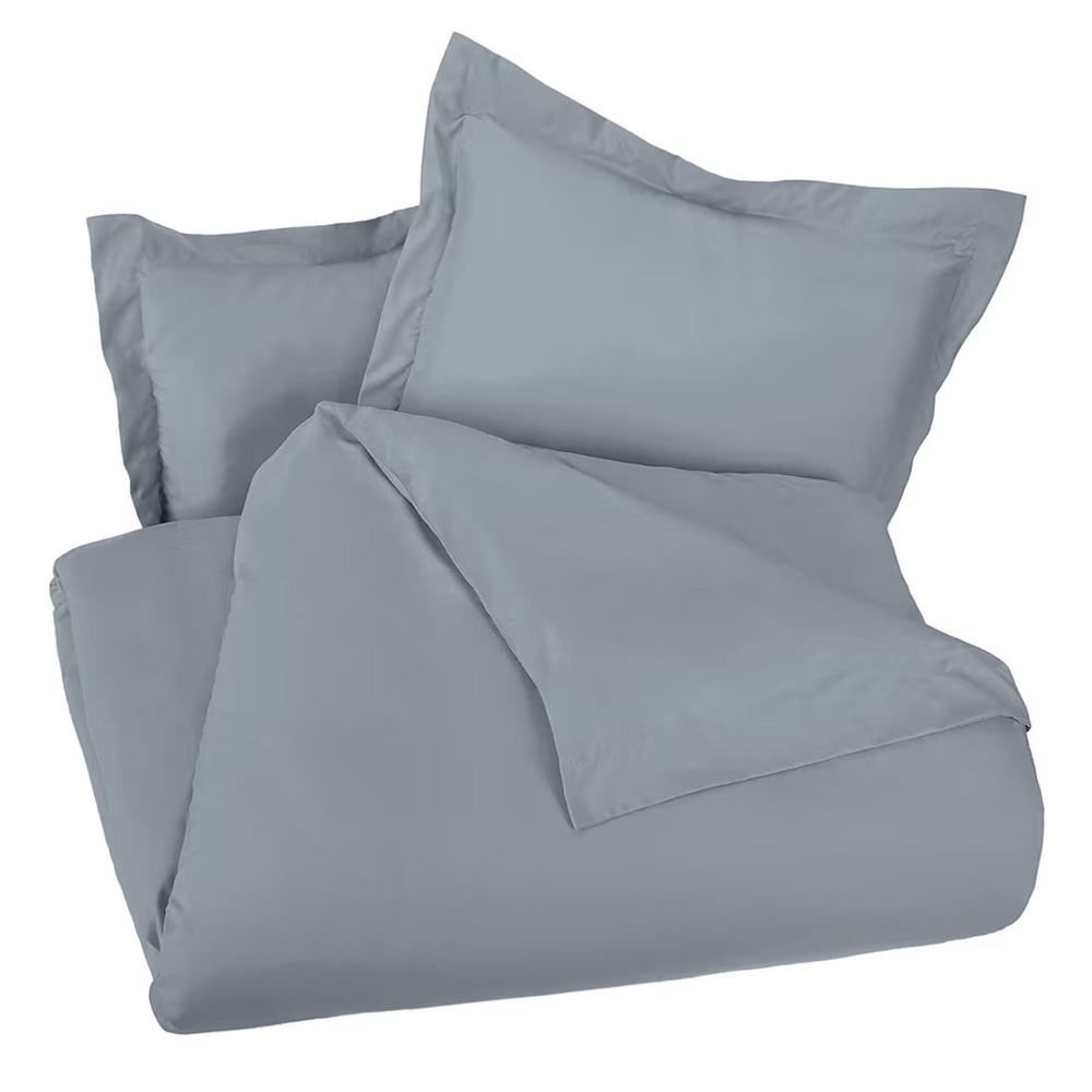 Amazon Basics Queen White Bedding Set - Picture 5 of 6